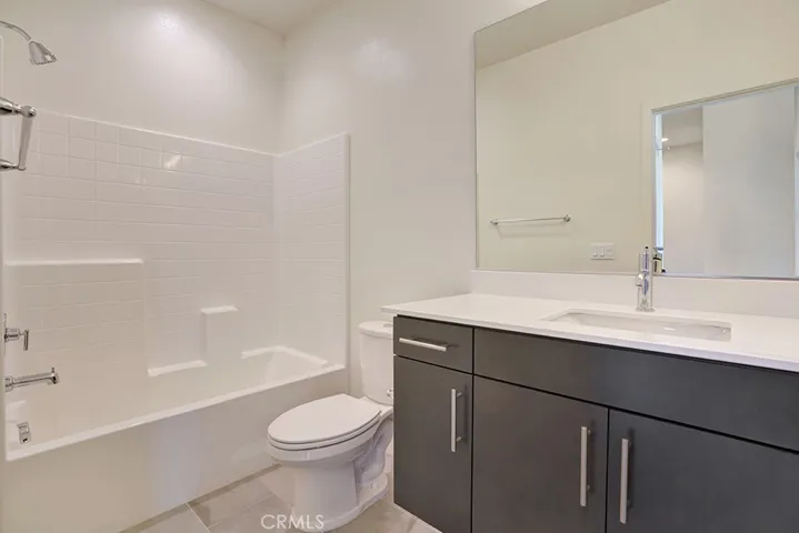 683 W 17th Street, Costa Mesa, California 92627
