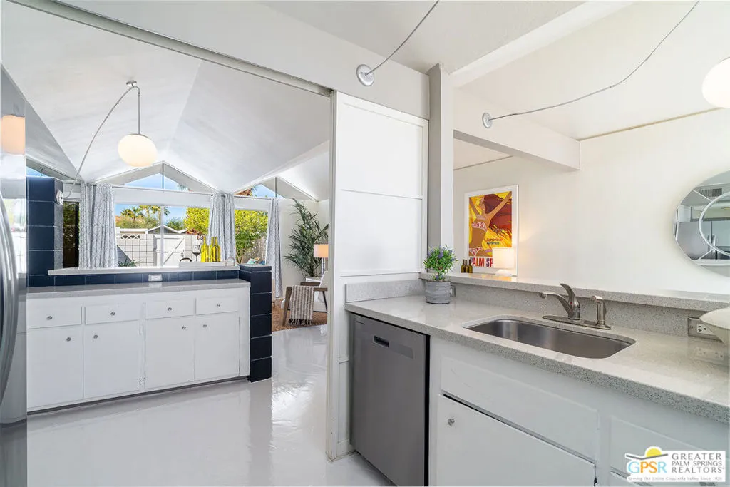 1772 S Araby Drive, Palm Springs, California 92264 home-pic-16