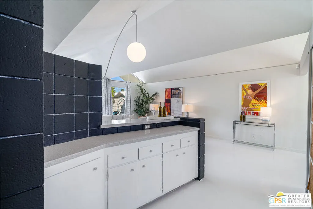 1772 S Araby Drive, Palm Springs, California 92264 home-pic-17