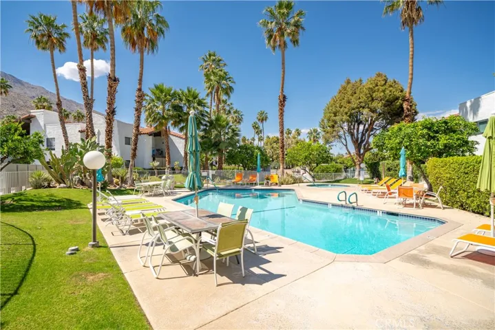 2240 Palm Canyon Dr 20, Palm Springs, California 92264