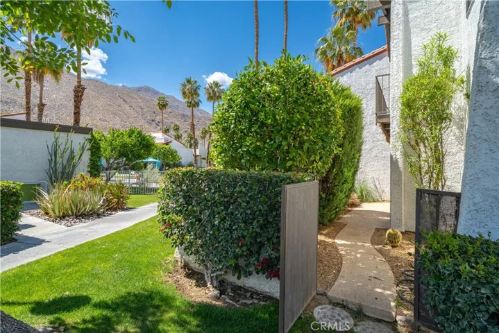 side entrance to backyard