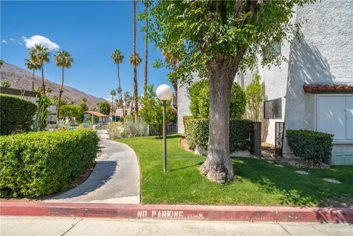 2240 Palm Canyon Dr 20, Palm Springs, California 92264