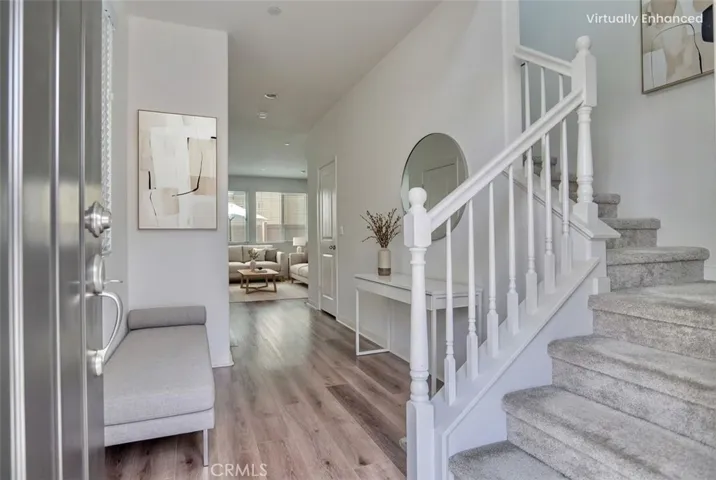 (virtual staging)