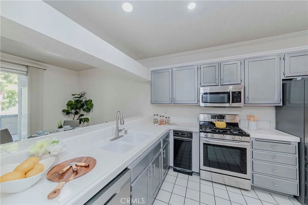 1380 W Capitol Drive 122, San Pedro, California 90732 home-pic-6