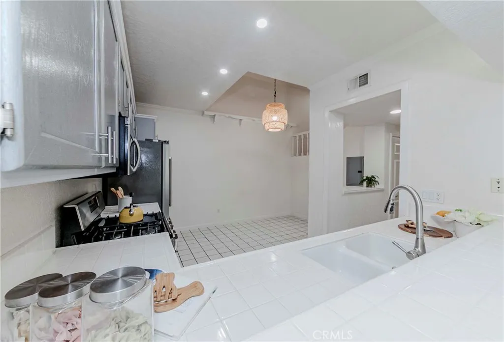 1380 W Capitol Drive 122, San Pedro, California 90732 home-pic-13