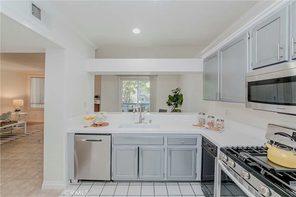 1380 W Capitol Drive 122, San Pedro, California 90732 home-pic-5
