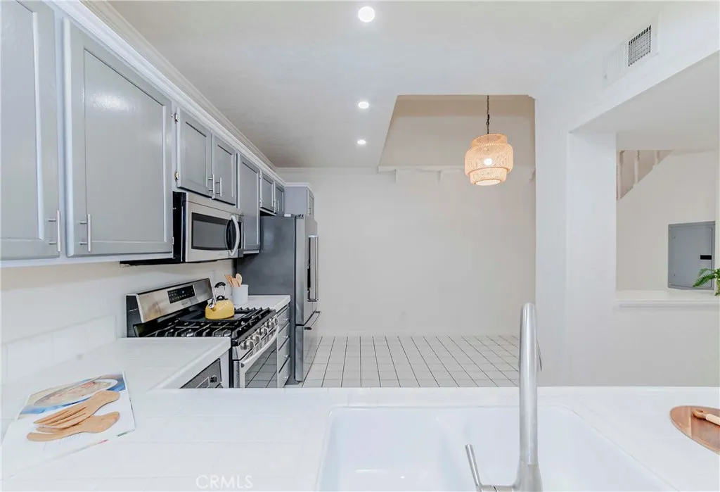 1380 W Capitol Drive 122, San Pedro, California 90732 home-pic-7