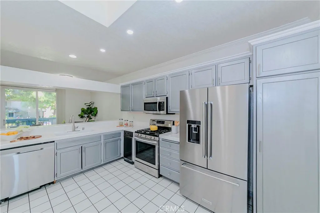 1380 W Capitol Drive 122, San Pedro, California 90732 home-pic-3