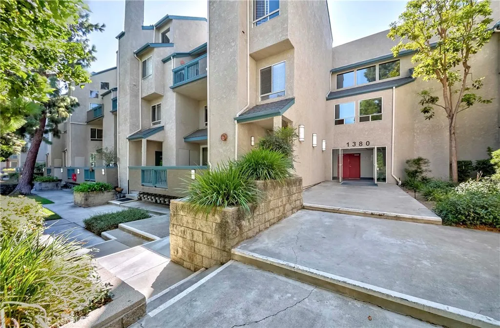 1380 W Capitol Drive 122, San Pedro, California 90732 home-pic-2