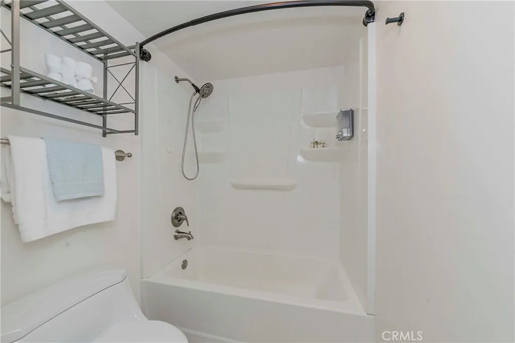1380 W Capitol Drive 122, San Pedro, California 90732 home-pic-42