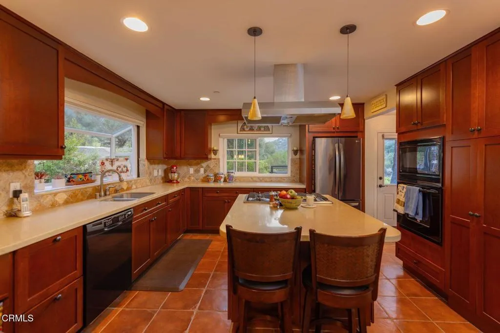 16152 Maricopa Highway, Ojai, California 93023 home-pic-3
