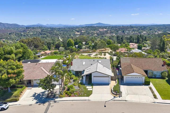 379 Trailview, Encinitas, California 92024