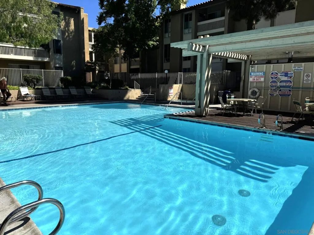 1885 Diamond St 235, San Diego, California 92109 home-pic-18