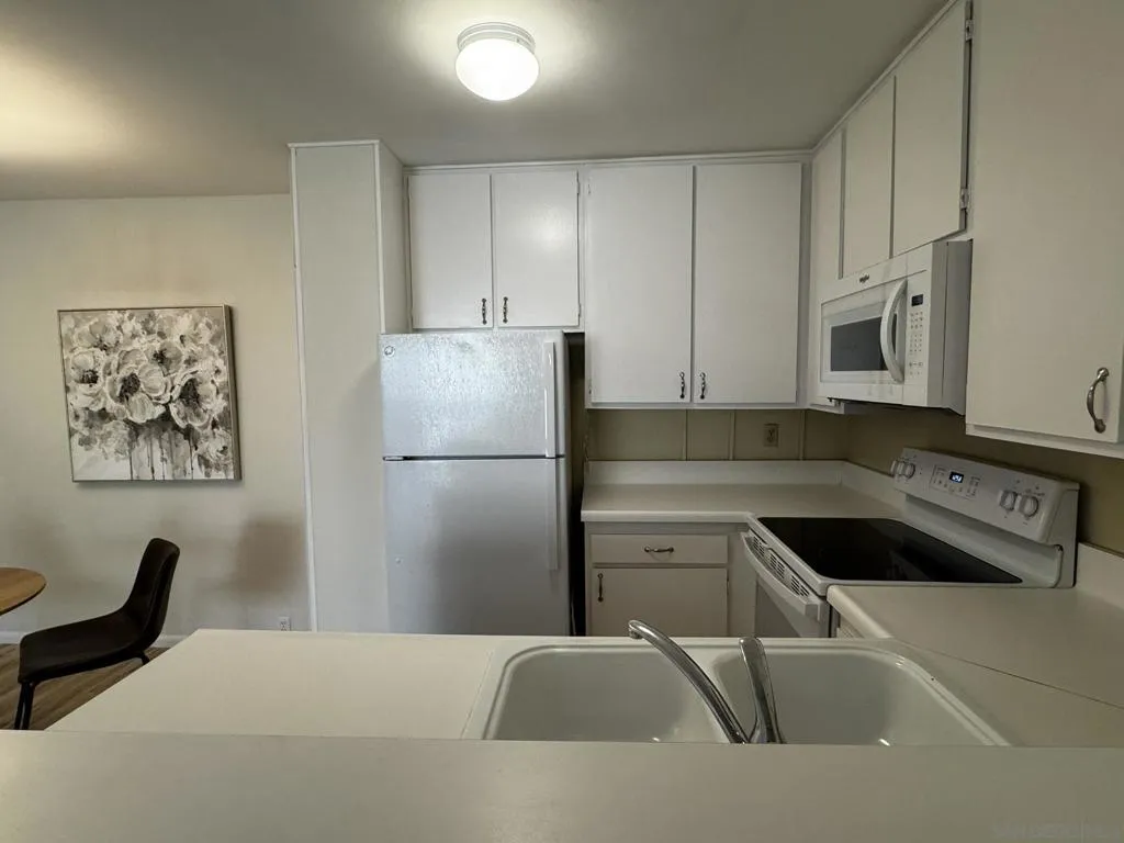 1885 Diamond St 235, San Diego, California 92109 home-pic-7