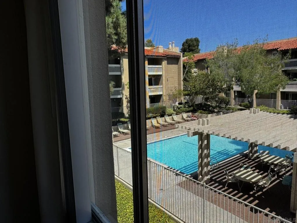1885 Diamond St 235, San Diego, California 92109 home-pic-16