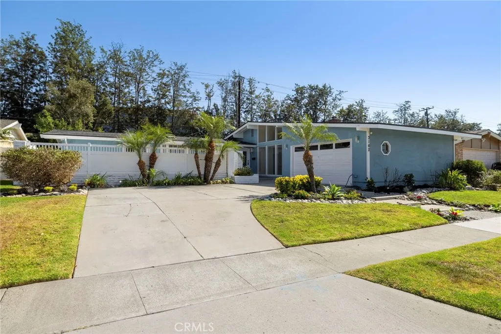 3162 Yellowtail Dr., Rossmoor, California 90720 home-pic-3