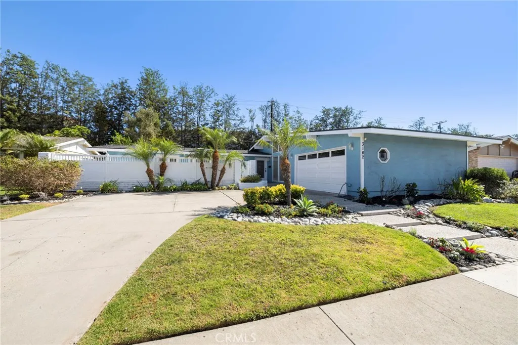 3162 Yellowtail Dr., Rossmoor, California 90720 home-pic-1