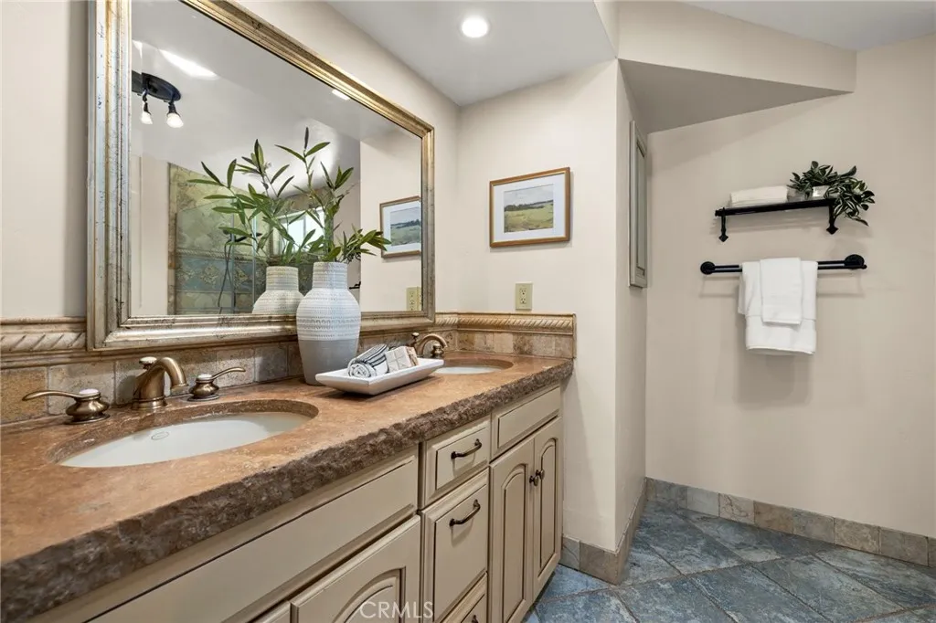 3162 Yellowtail Dr., Rossmoor, California 90720 home-pic-24
