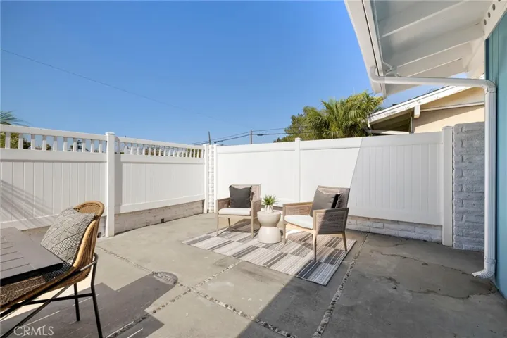 Sitting area in Courtyard