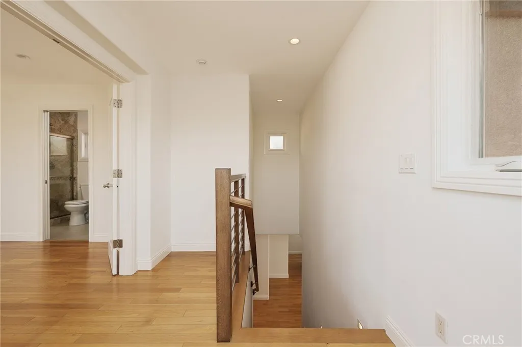 17042 Twain Lane, Huntington Beach, California 92649 home-pic-11