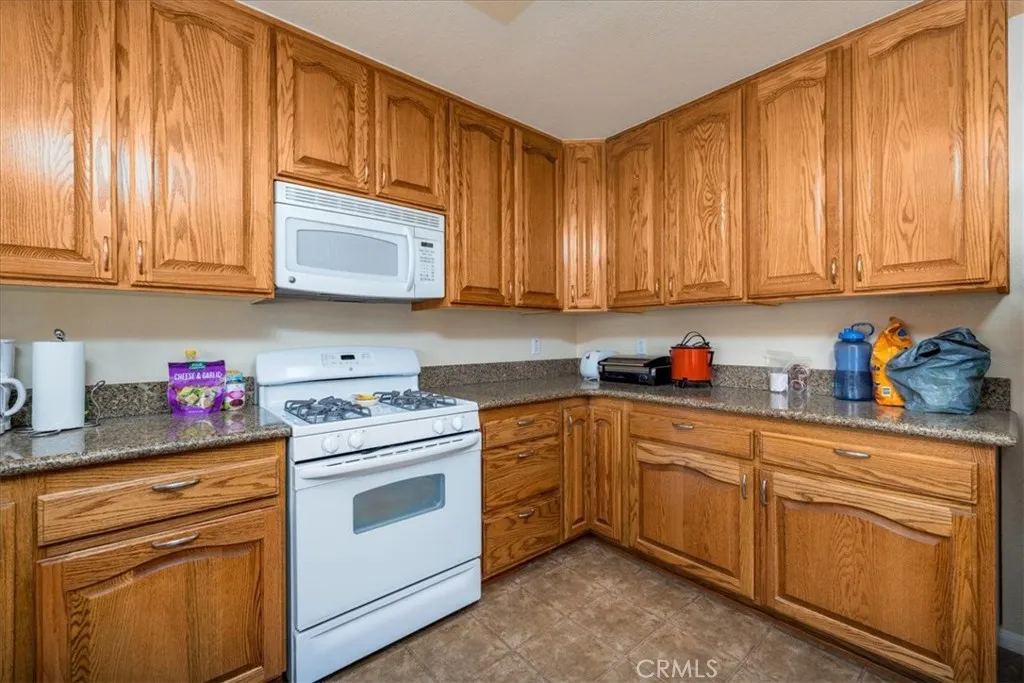 73255 Two Mile Road, 29 Palms, California 92277 home-pic-9