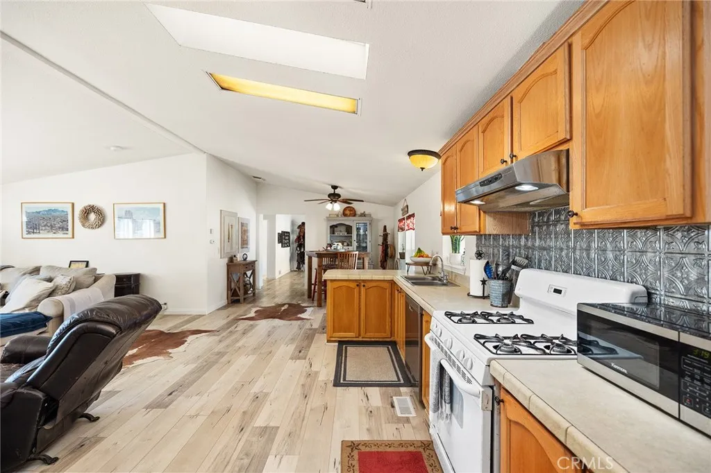 31250 Loretta Ave., Winchester, California 92596 home-pic-17