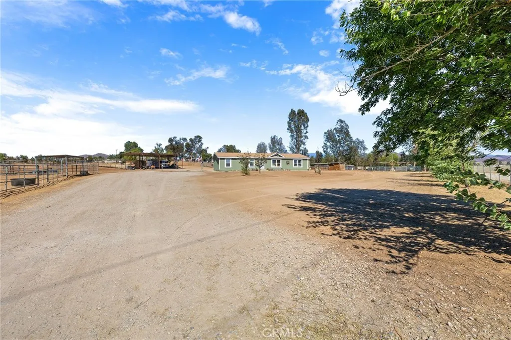 31250 Loretta Ave., Winchester, California 92596 home-pic-3