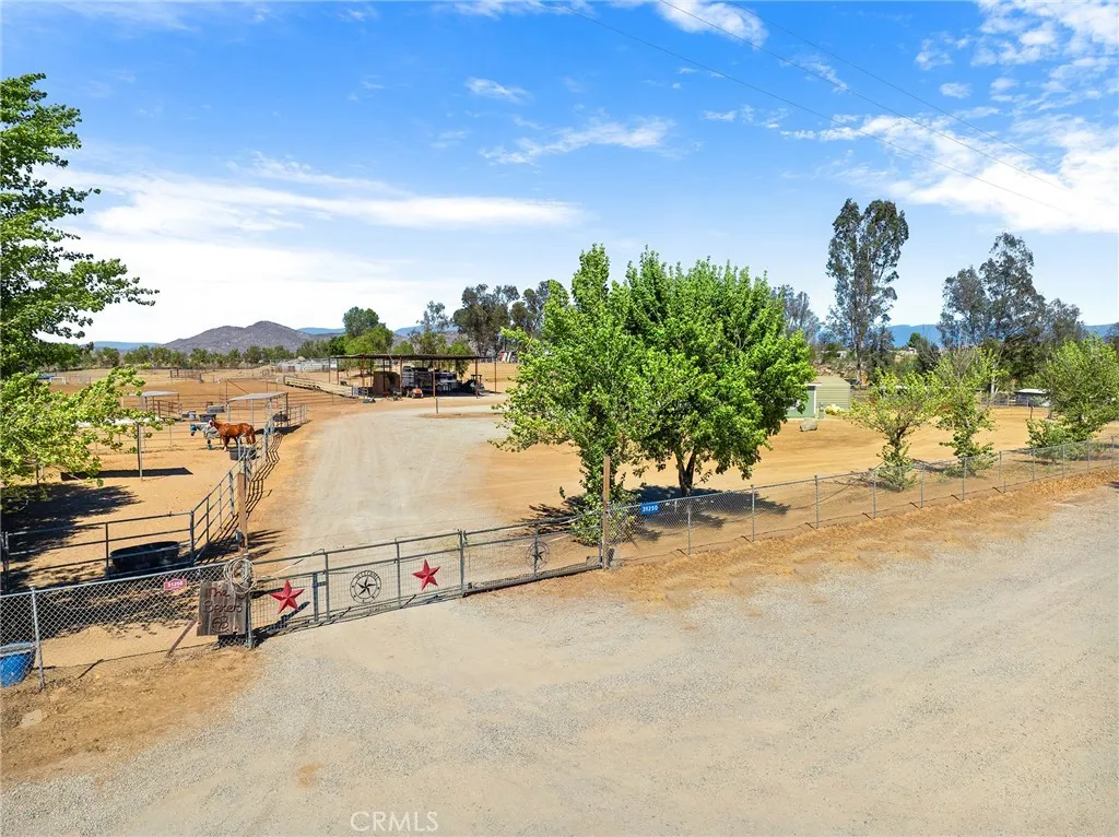 31250 Loretta Ave., Winchester, California 92596 home-pic-2