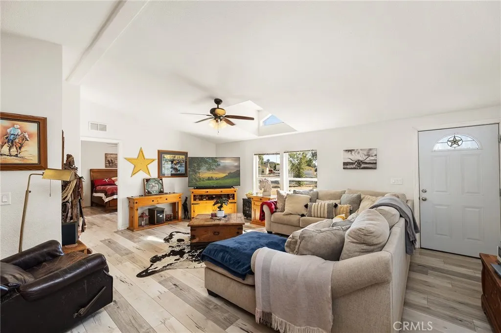 31250 Loretta Ave., Winchester, California 92596 home-pic-12