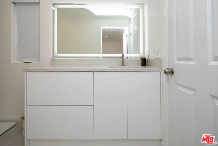 9432 Oakmore Road, Los Angeles, California 90035
