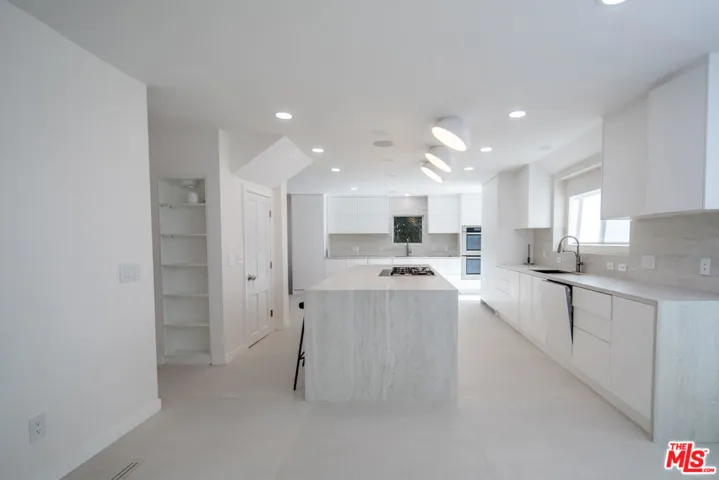 9432 Oakmore Road, Los Angeles, California 90035