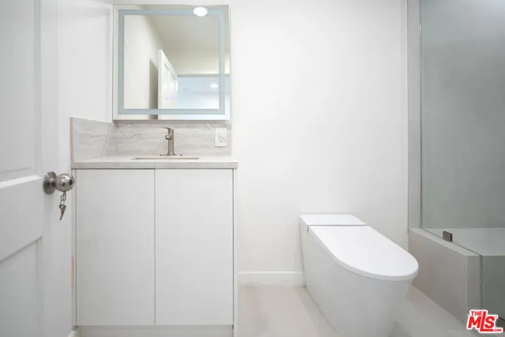 9432 Oakmore Road, Los Angeles, California 90035