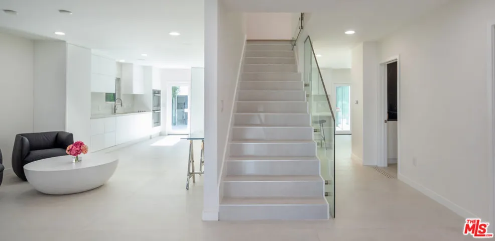 9432 Oakmore Road, Los Angeles, California 90035