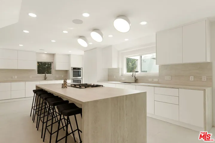 9432 Oakmore Road, Los Angeles, California 90035