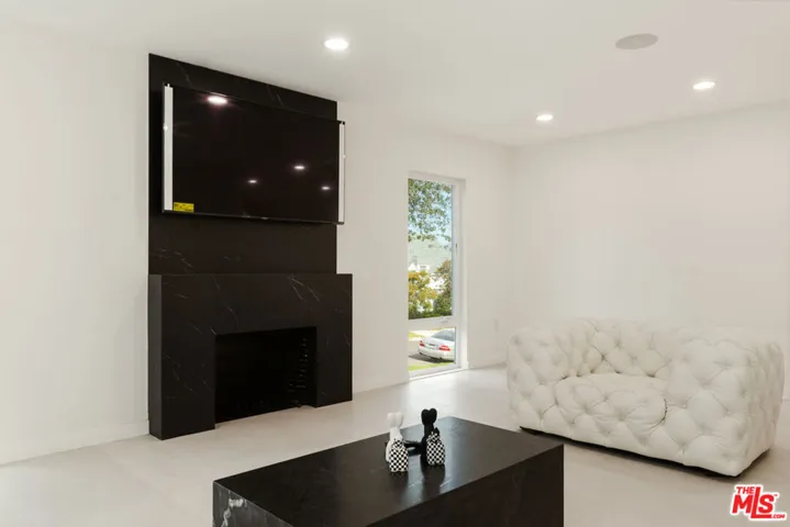 9432 Oakmore Road, Los Angeles, California 90035