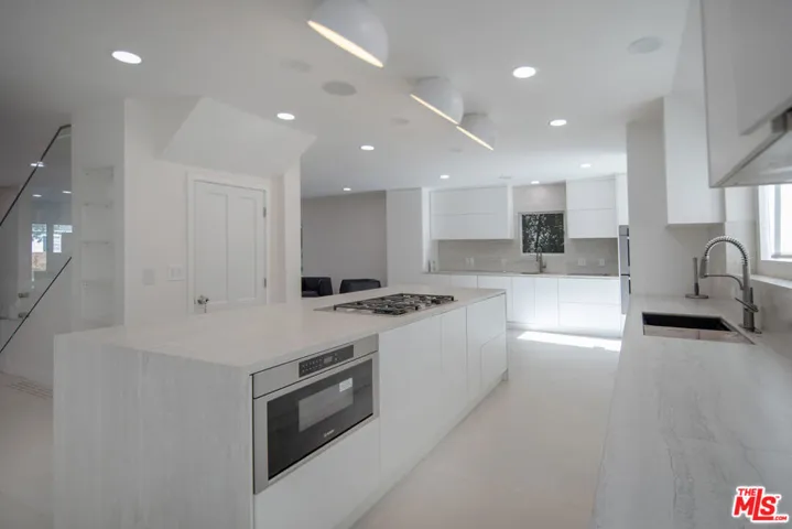 9432 Oakmore Road, Los Angeles, California 90035