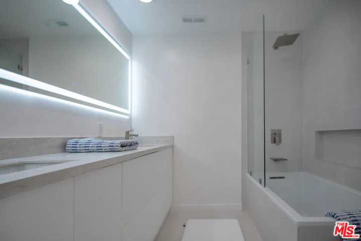 9432 Oakmore Road, Los Angeles, California 90035