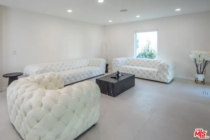 9432 Oakmore Road, Los Angeles, California 90035