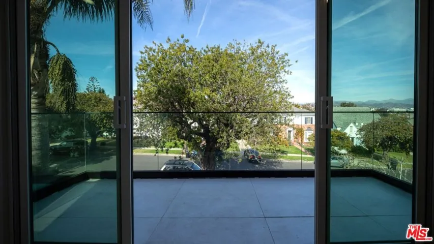 9432 Oakmore Road, Los Angeles, California 90035