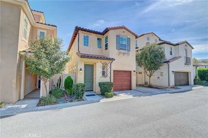 209 Calle Belleza, Lake Forest, California 92630