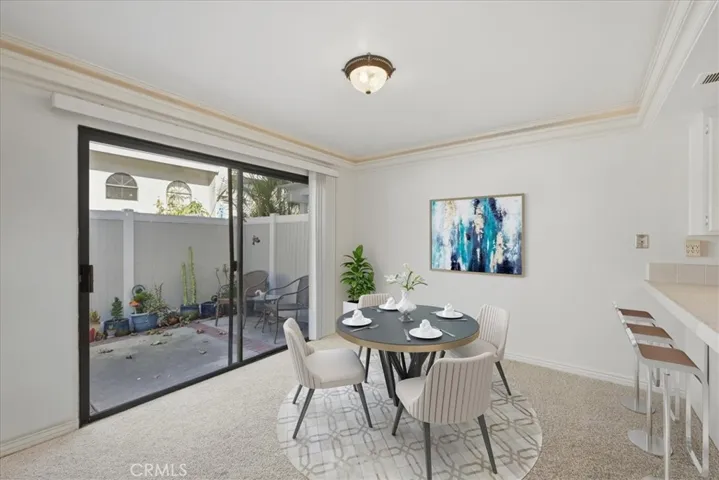 Virtually staged - see https://drakesmithphotography.hd.pics/23401-Via-Linda for originals.