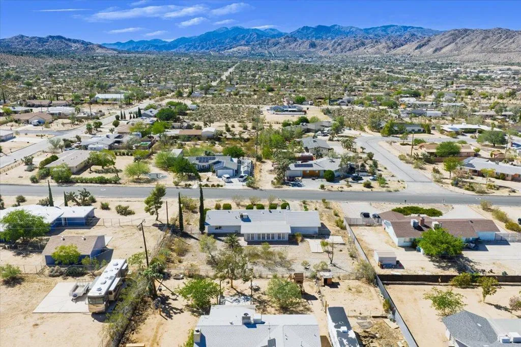 7475 Alaba Ave Avenue, Yucca Valley, California 92284 home-pic-18