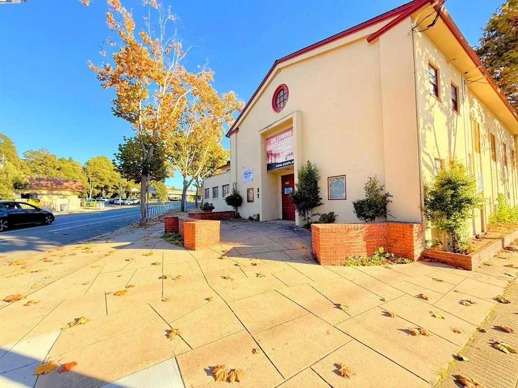 653 Macarthur Blvd, San Leandro, California 94577 home-pic-41