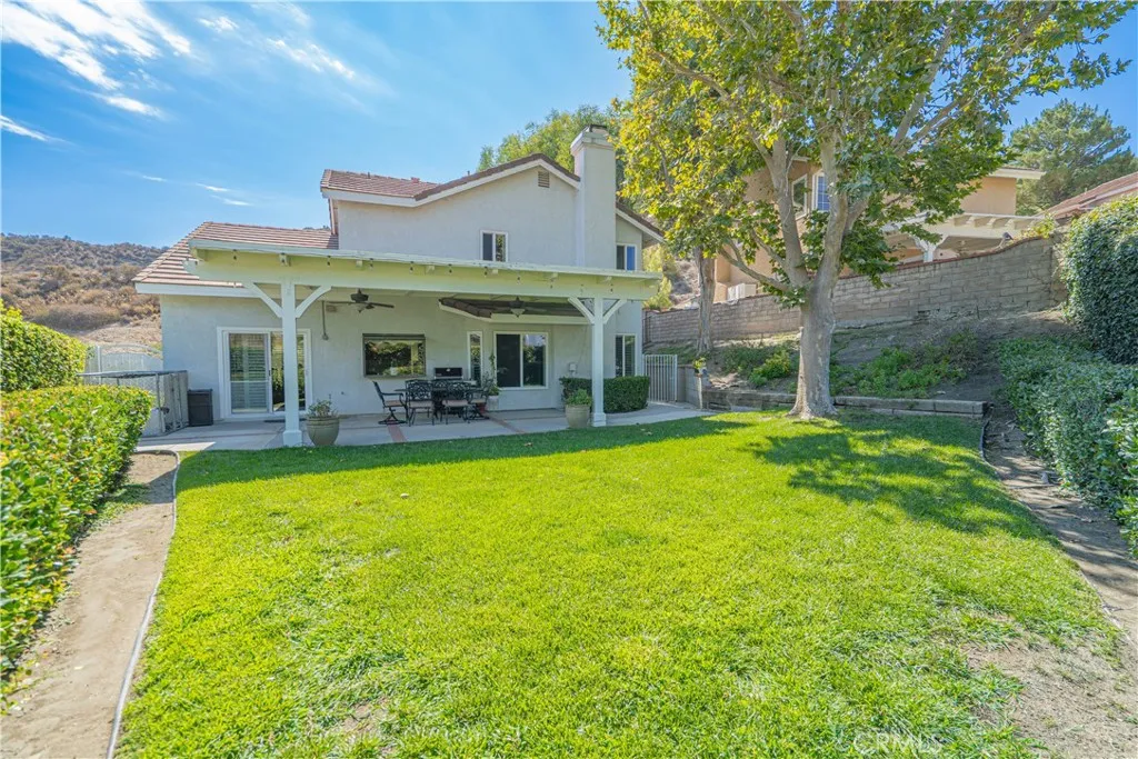 28655 Greenwood Pl, Castaic, California 91384 home-pic-36