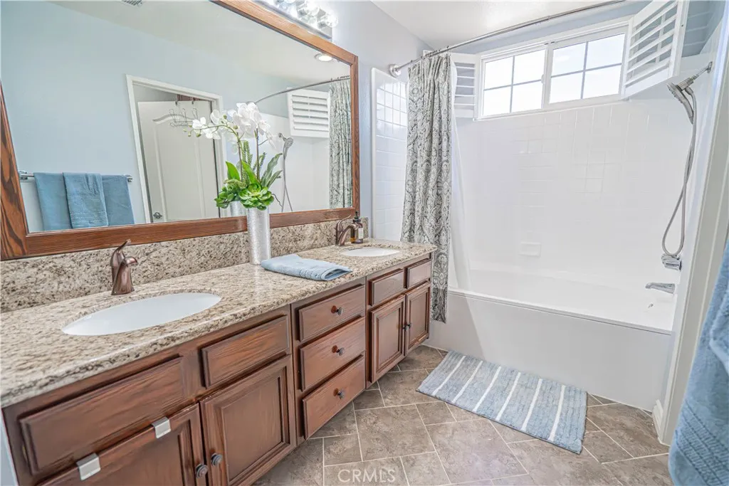 28655 Greenwood Pl, Castaic, California 91384 home-pic-23