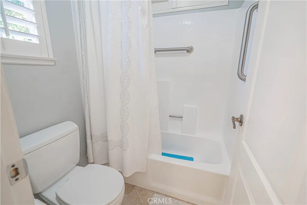 28655 Greenwood Pl, Castaic, California 91384 home-pic-28