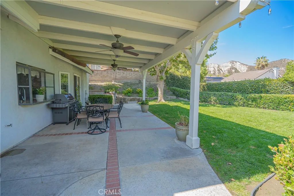 28655 Greenwood Pl, Castaic, California 91384 home-pic-40