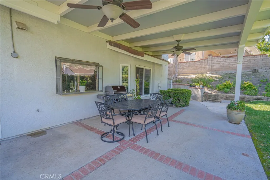 28655 Greenwood Pl, Castaic, California 91384 home-pic-35