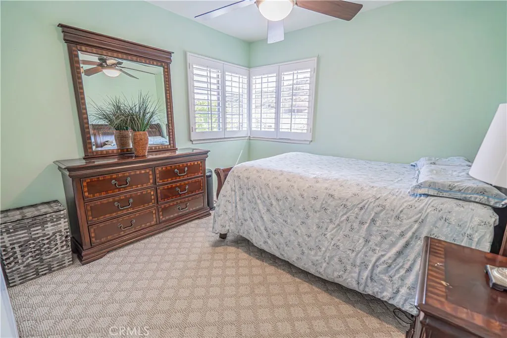 28655 Greenwood Pl, Castaic, California 91384 home-pic-26