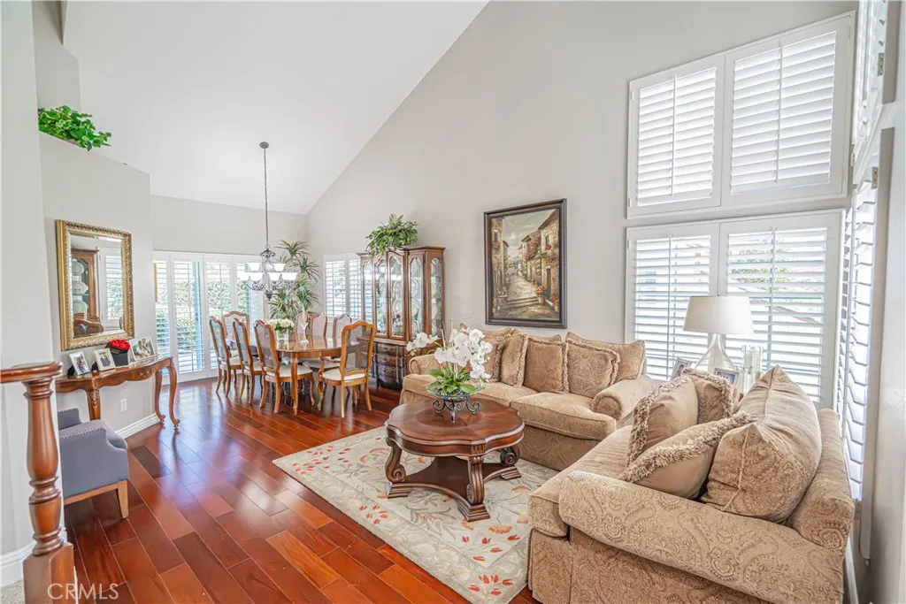 28655 Greenwood Pl, Castaic, California 91384 home-pic-17